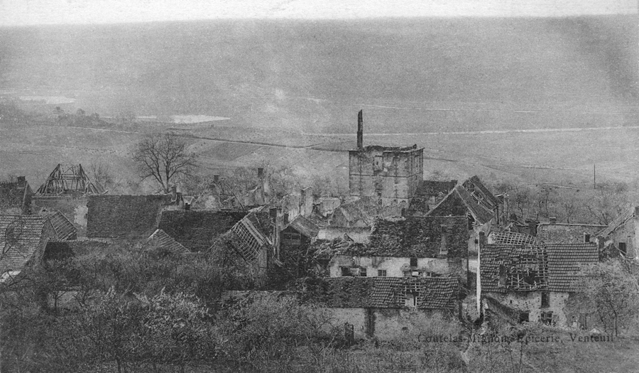 Le hameau de Tincourt, sur la commune de Venteuil, traversé à deux reprises par la ligne de front dans la deuxième moité de juillet 1918. Carte postale, collection Mémoire Vive.