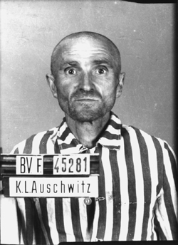 Auschwitz, le 8 juillet 1942. Musée d’État d’Auschwitz-Birkenau, Oswiecim, Pologne. Collection Mémoire Vive. Droits réservés.
