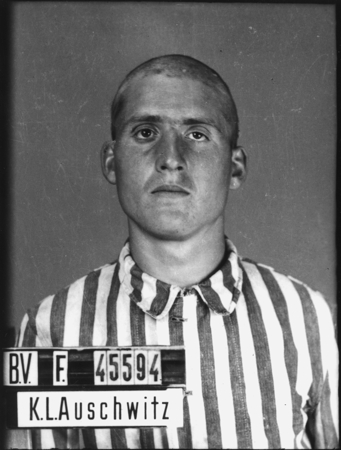 Auschwitz-I, le 8 juillet 1942. Musée d’État d’Auschwitz-Birkenau, Oświęcim, Pologne. Coll. Mémoire Vive. Droits réservés.