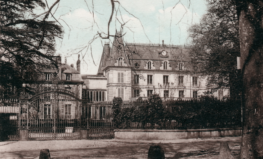 Le château de Baillet. Carte postale colorisée, collection Mémoire Vive.