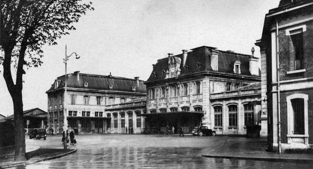 Charleville. La Gare. Carte postale envoyée en septembre 1943. Coll. Mémoire Vive.