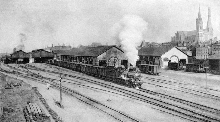 Chartres. Intérieur de la gare dans les années 1900. Carte postale. Coll. Mémoire Vive.