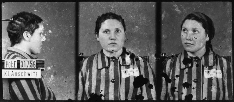 Photographiée à Auschwitz-I, le 3 février 1943. Musée d’État d’Auschwitz-Birkenau, Oświęcim, Pologne. Collection Mémoire Vive. Droits réservés.
