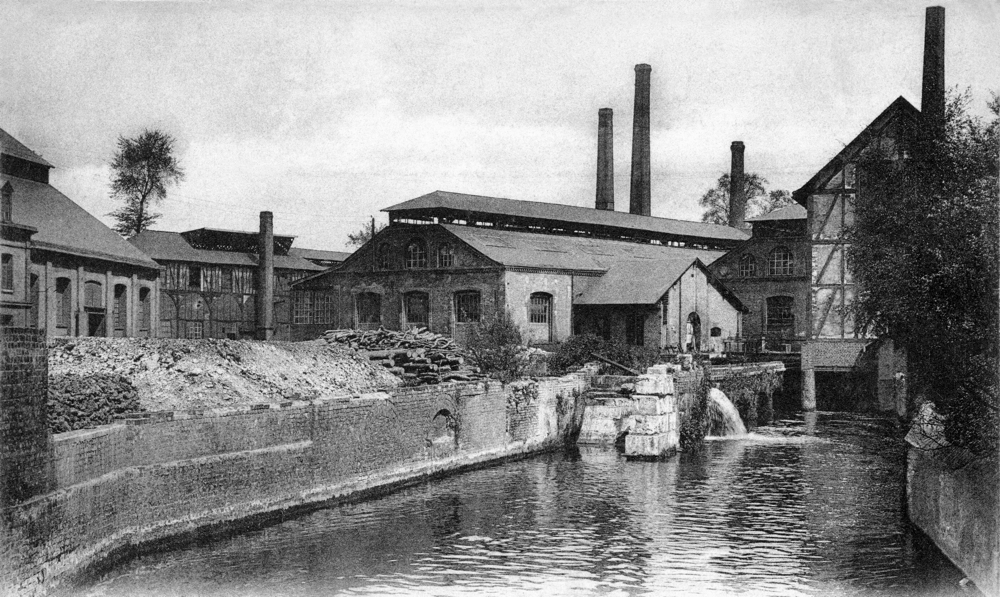 Déville-les-Rouen. L’usine de la Compagnie des Métaux de Déville. Carte postale des années 1900. Collection Mémoire Vive.