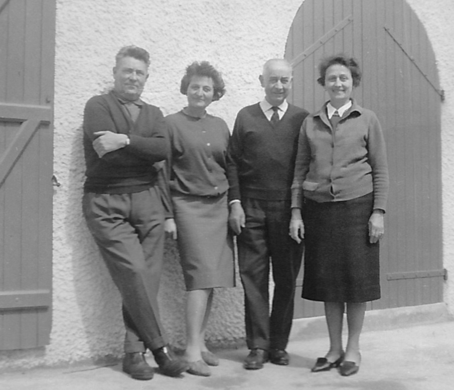 De gauche à droite : Guy et Germaine Chagnault, Raphaël et Héléna Fournier, dans les années 1960 (?). © Collection Jane Valentin.