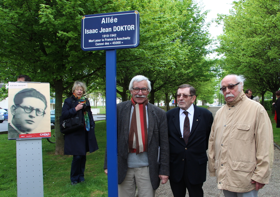 De gauche à droite : Claudine Ducastel, Yves Lecouturier, Claude Doktor et Roger Hommet. © Photo Mémoire Vive.