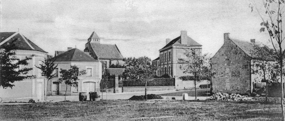 La Chapelle-Blanche, le mail. Carte postale des années 1900. Coll. Mémoire Vive.