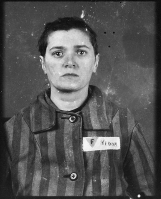 Henriette L’Huillier, le 3 février 1943. Musée d’État d’Auschwitz-Birkenau, Oświęcim, Pologne. Collection Mémoire Vive. Droits réservés