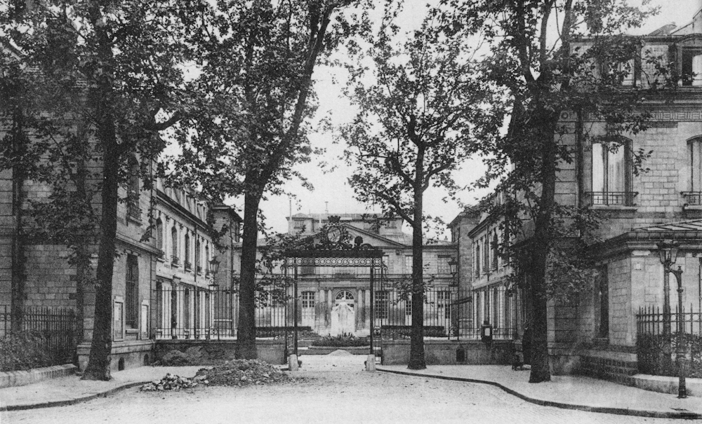 L’école Jean-Baptiste Say dans les années 1900. Carte postale, collection Mémoire Vive.