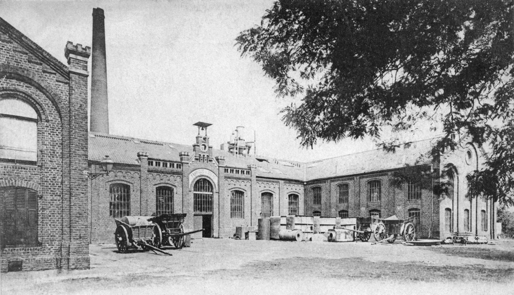 La fabrique de sucre de Chevry-Cossigny dans les années 1900. Carte postale, collection Mémoire Vive.