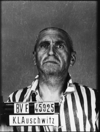 Auschwitz-I, le 8 juillet 1942. Musée d’État d’Auschwitz-Birkenau, Oświęcim, Pologne. Coll. Mémoire Vive. Droits réservés.